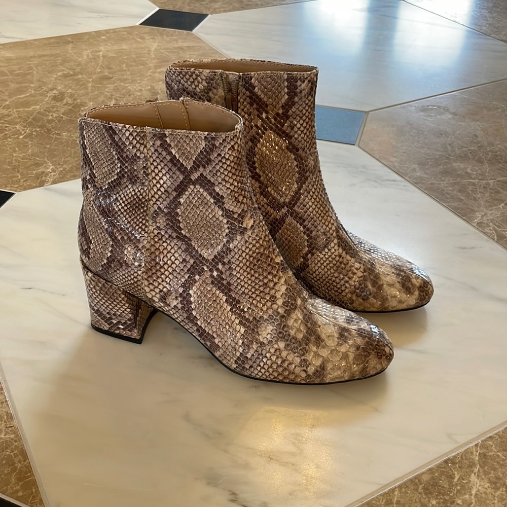 Chinese laundry alligator effect light brown and cream ankle bootie